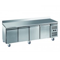 Desserte Réfrigérée profondeur 700 GN1/1 -  2, 3 ou 4 portes tout inox et sur roulettes pour le stockage au froid des marchandises.